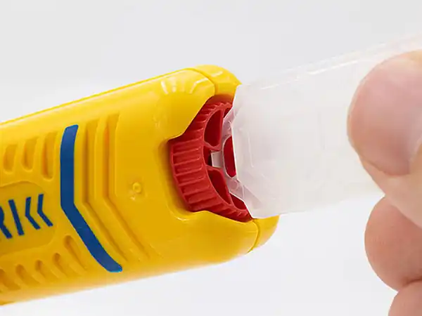 Schnitttiefeneinstellung beim Kabelmesser